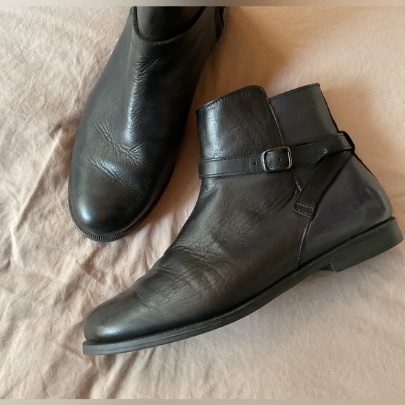 Sebago Black Leather Buckle Chelsea Boots, 8 - Picture 1 of 6